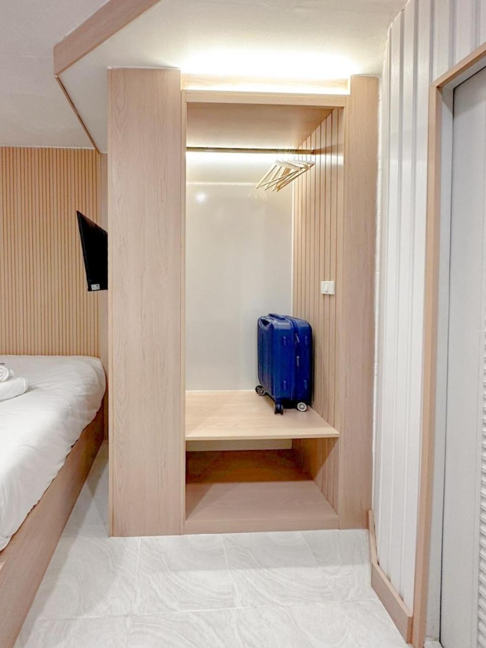 Thrive Hotel Бангкок Экстерьер фото